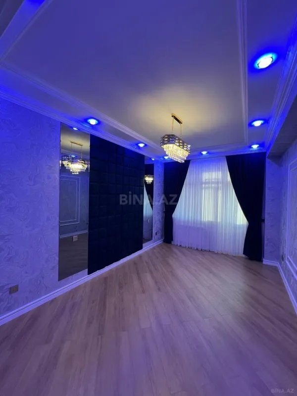 Satılır 3 otaqlı mənzil 150 m²