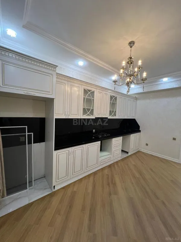 Satılır 3 otaqlı mənzil 150 m²
