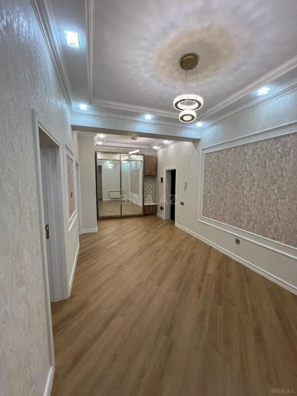 Satılır 3 otaqlı mənzil 150 m²
