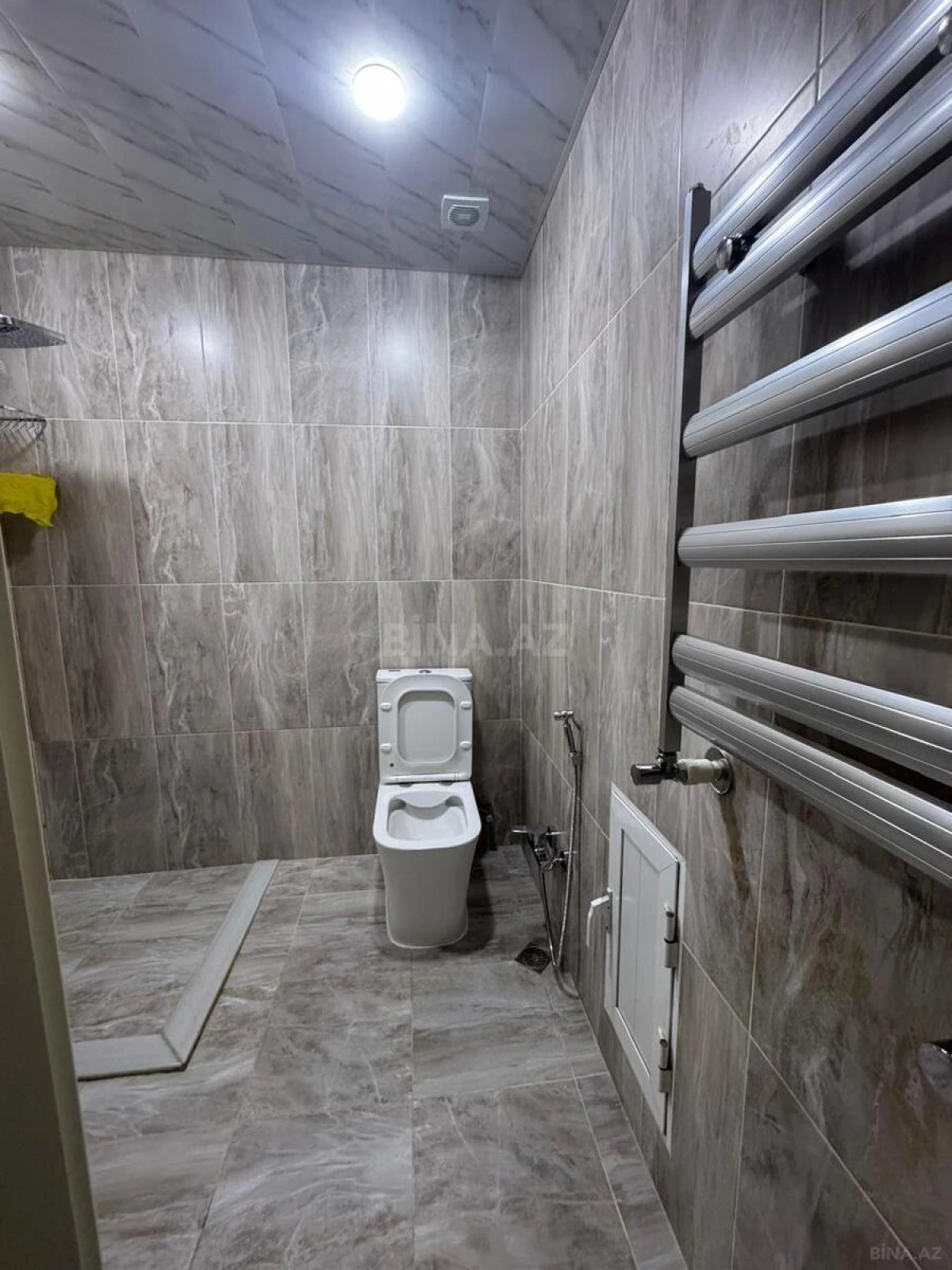 Kirayə verilir 2 otaqlı mənzil 60 m²