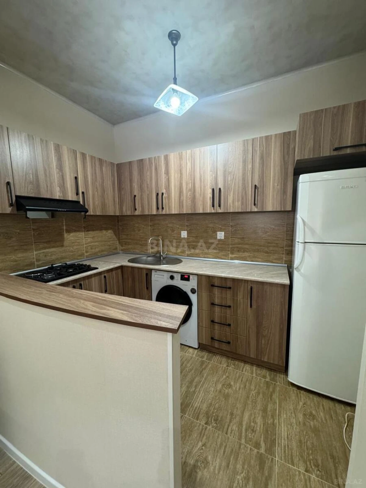 Kirayə verilir 2 otaqlı mənzil 60 m²