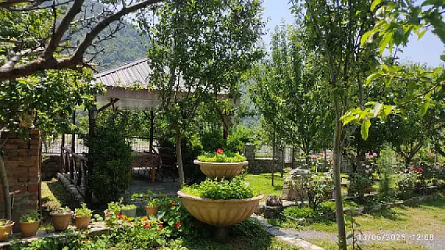 Kirayə verilir 5 otaqlı həyət evi 100 m²