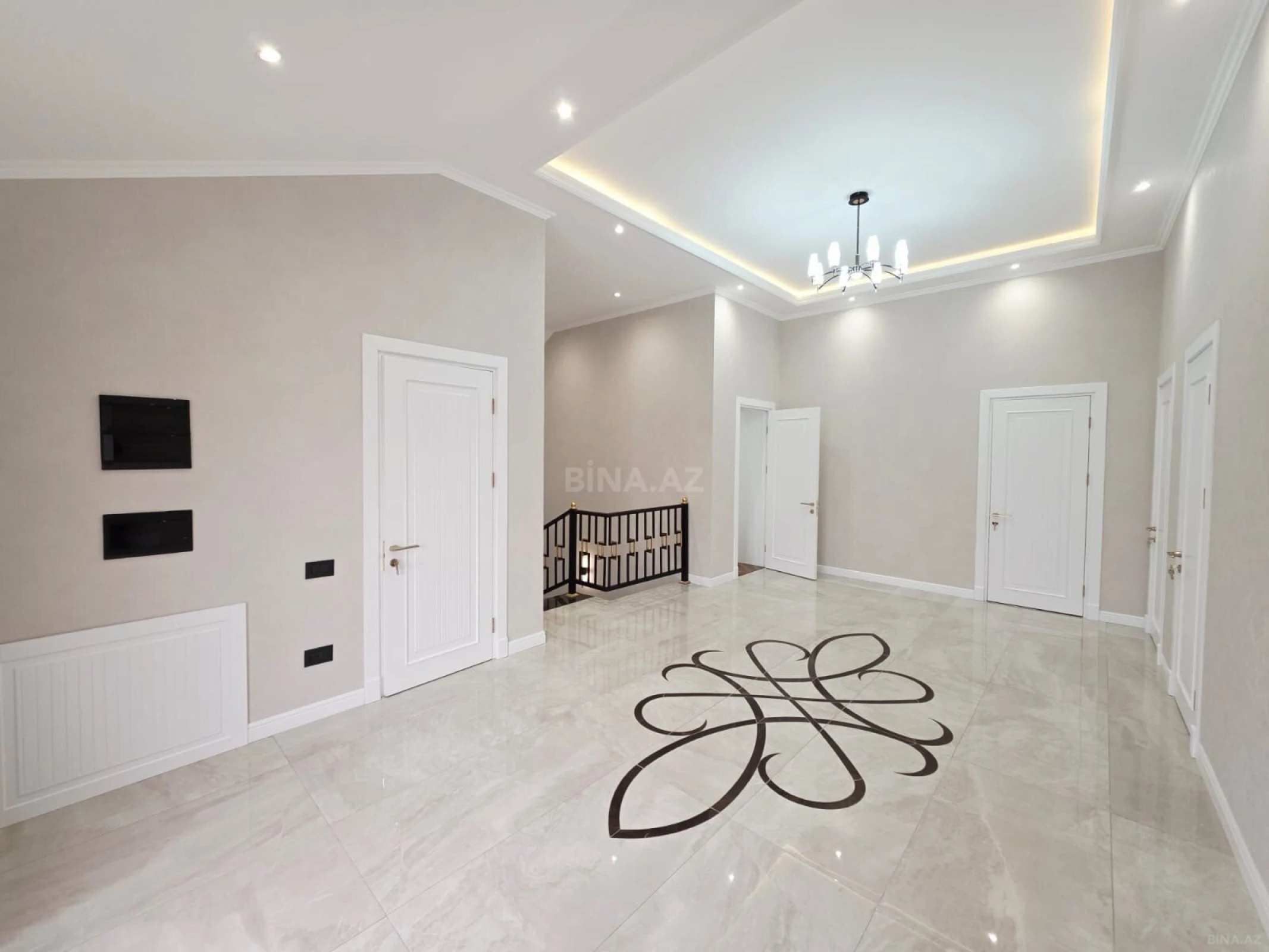 Satılır 10 otaqlı həyət evi 470 m²