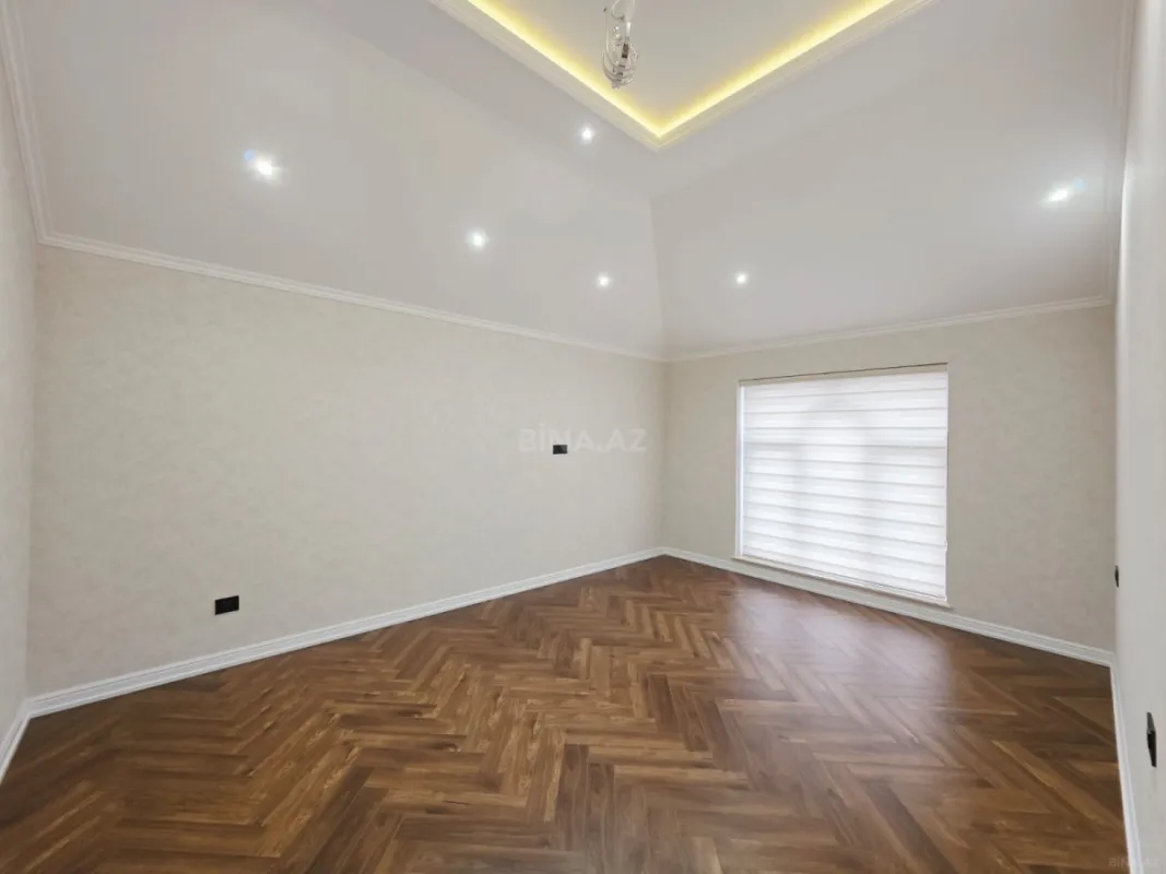 Satılır 10 otaqlı həyət evi 470 m²