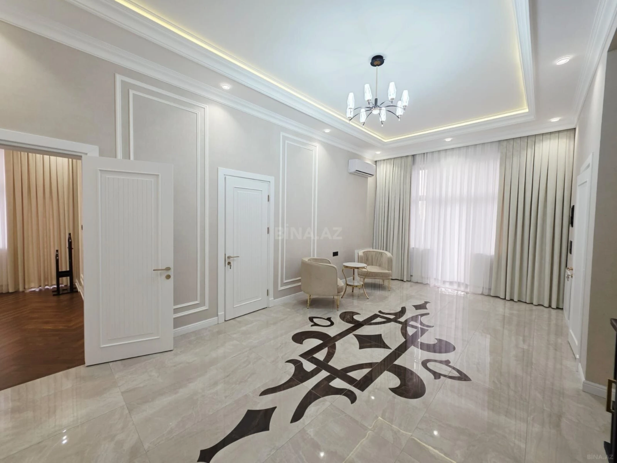 Satılır 10 otaqlı həyət evi 470 m²
