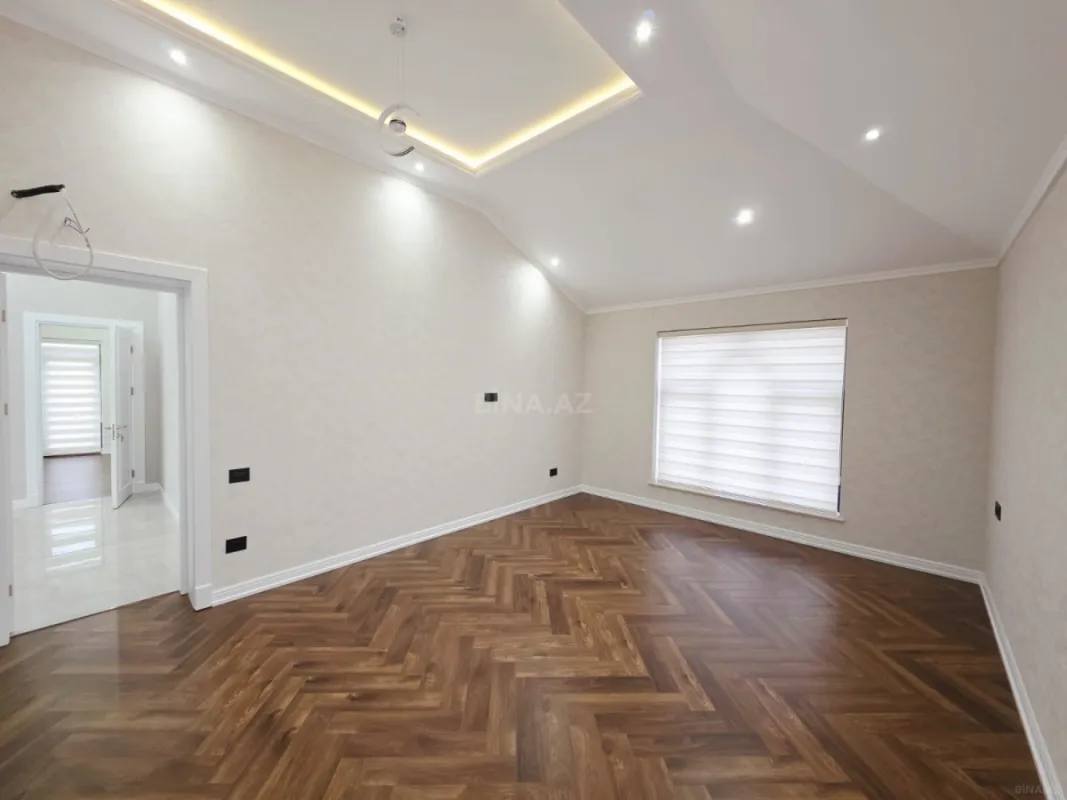 Satılır 10 otaqlı həyət evi 470 m²