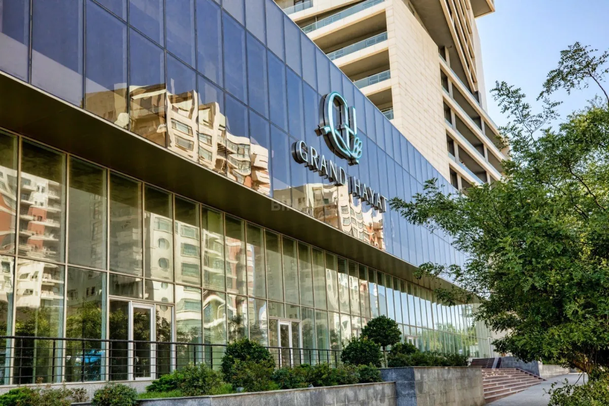 Satılır 3 otaqlı mənzil 148 m²