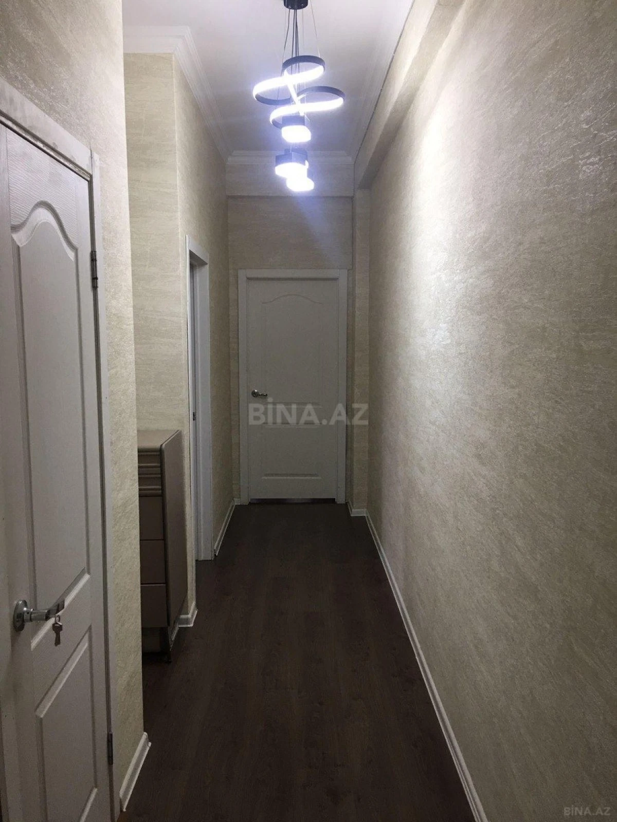 Satılır 2 otaqlı mənzil 65 m²