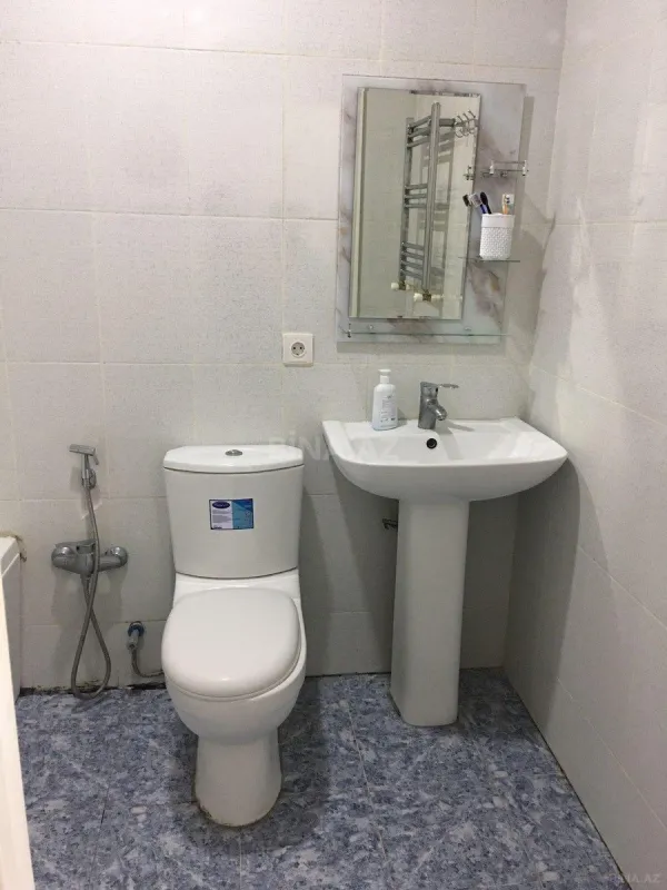 Satılır 2 otaqlı mənzil 65 m²