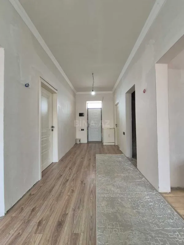 Satılır 6 otaqlı həyət evi 220 m²