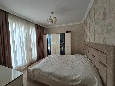 Satılır 6 otaqlı həyət evi 220 m²