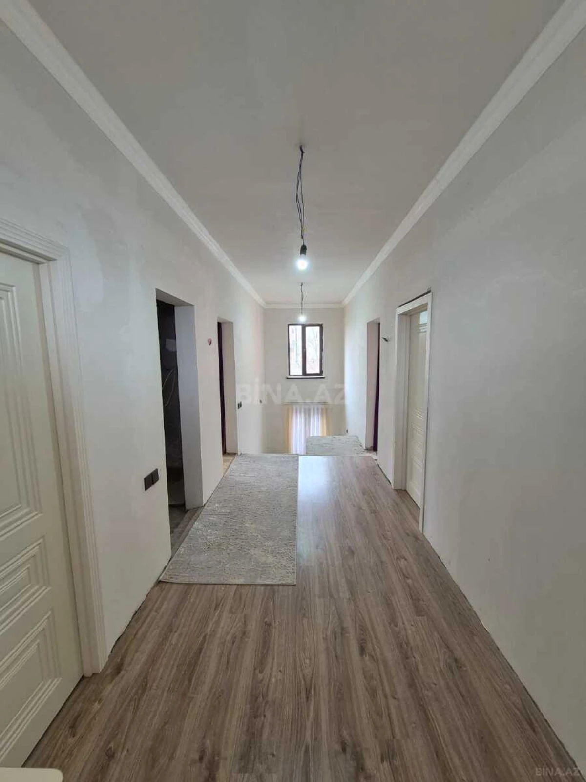 Satılır 6 otaqlı həyət evi 220 m²