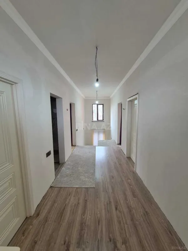 Satılır 6 otaqlı həyət evi 220 m²