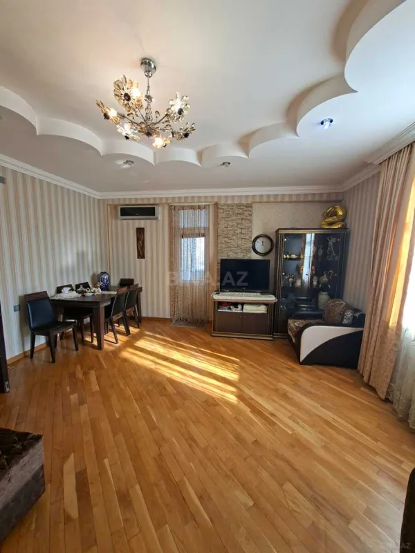 Satılır 2 otaqlı mənzil 60 m²