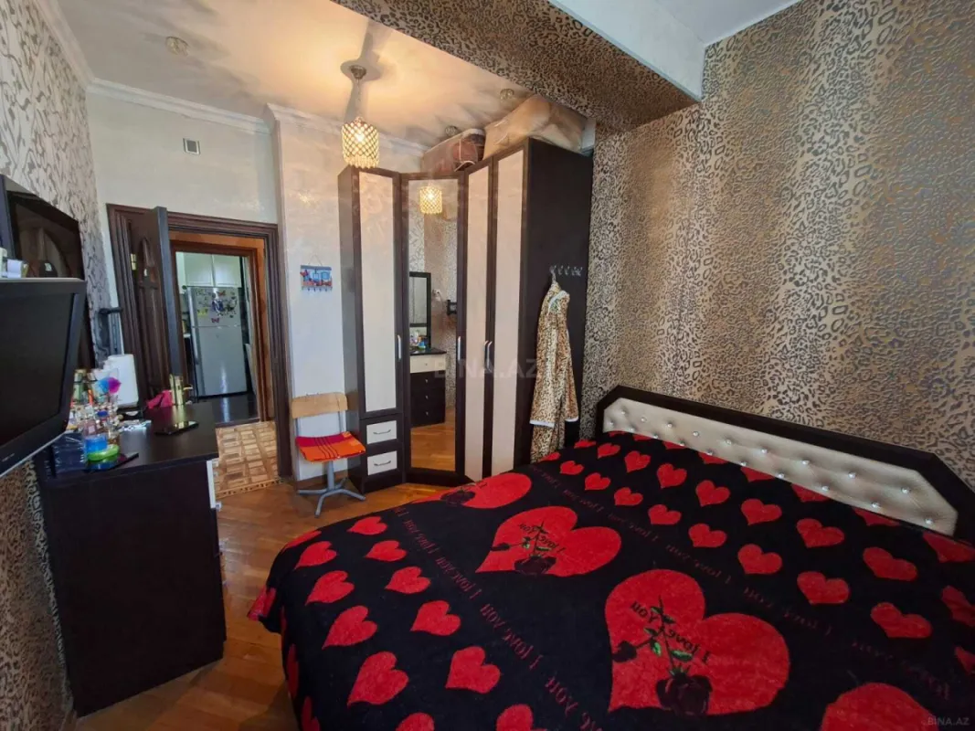 Satılır 2 otaqlı mənzil 60 m²