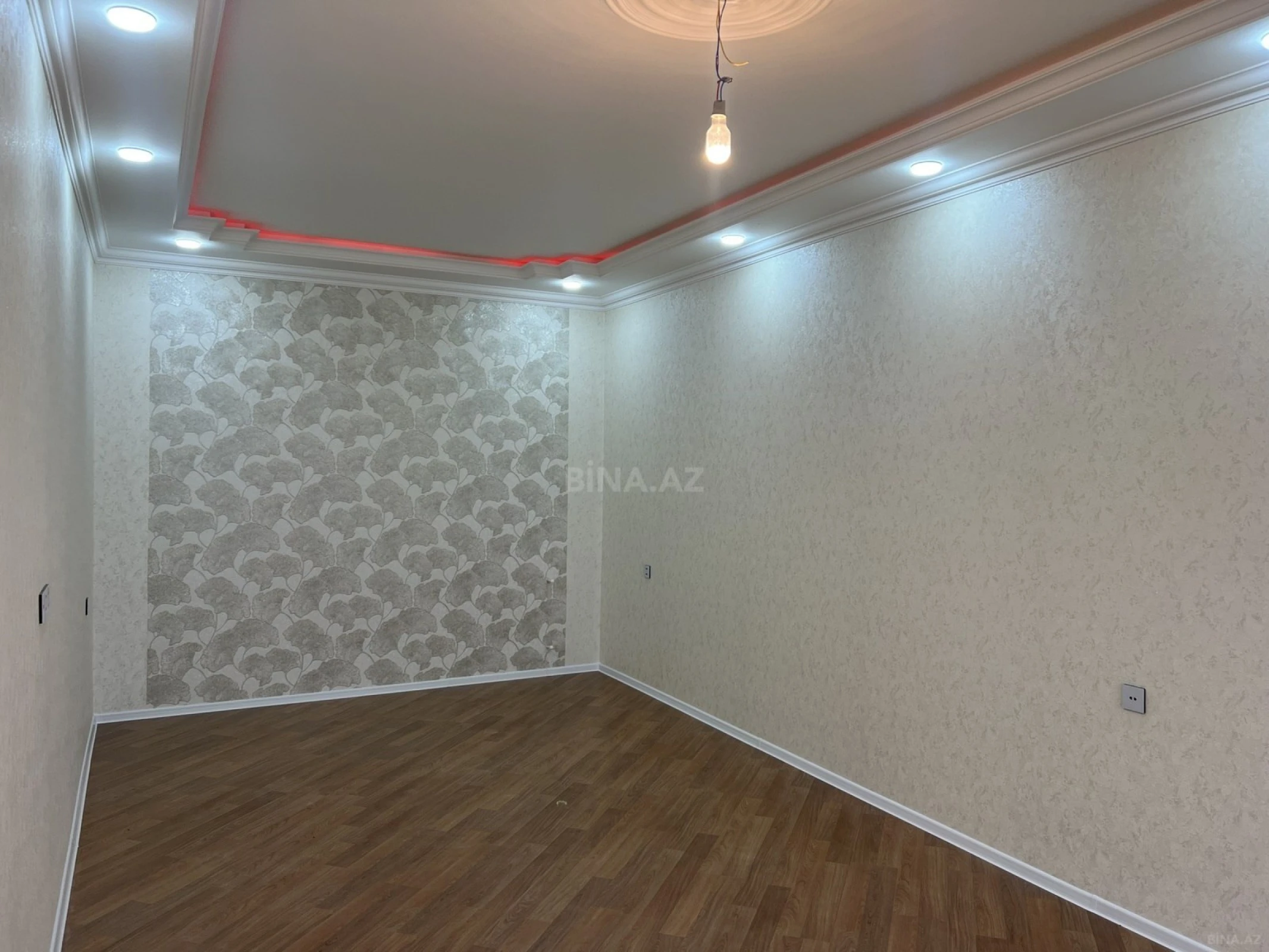 Satılır 6 otaqlı həyət evi 220 m²