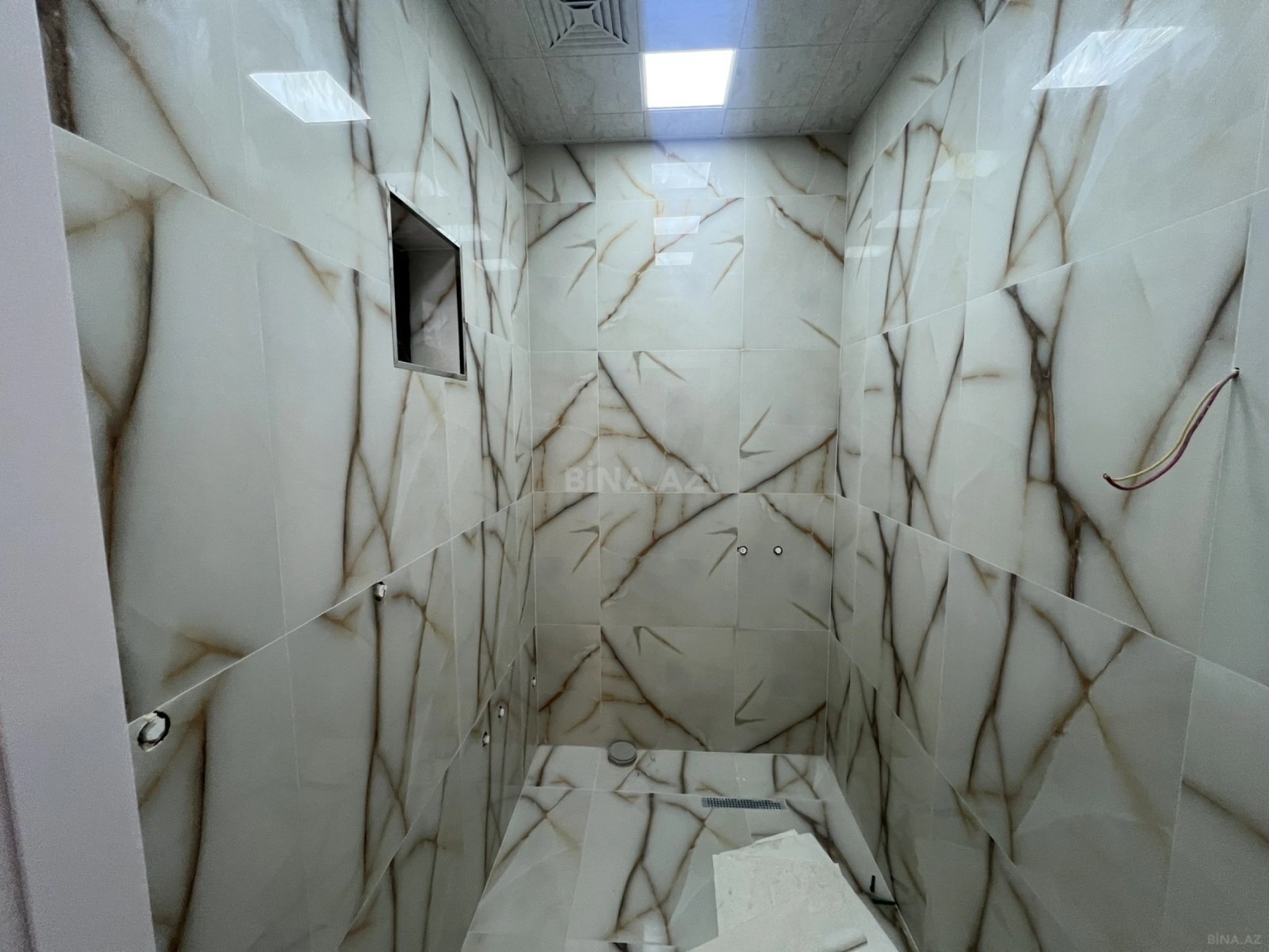 Satılır 6 otaqlı həyət evi 220 m²