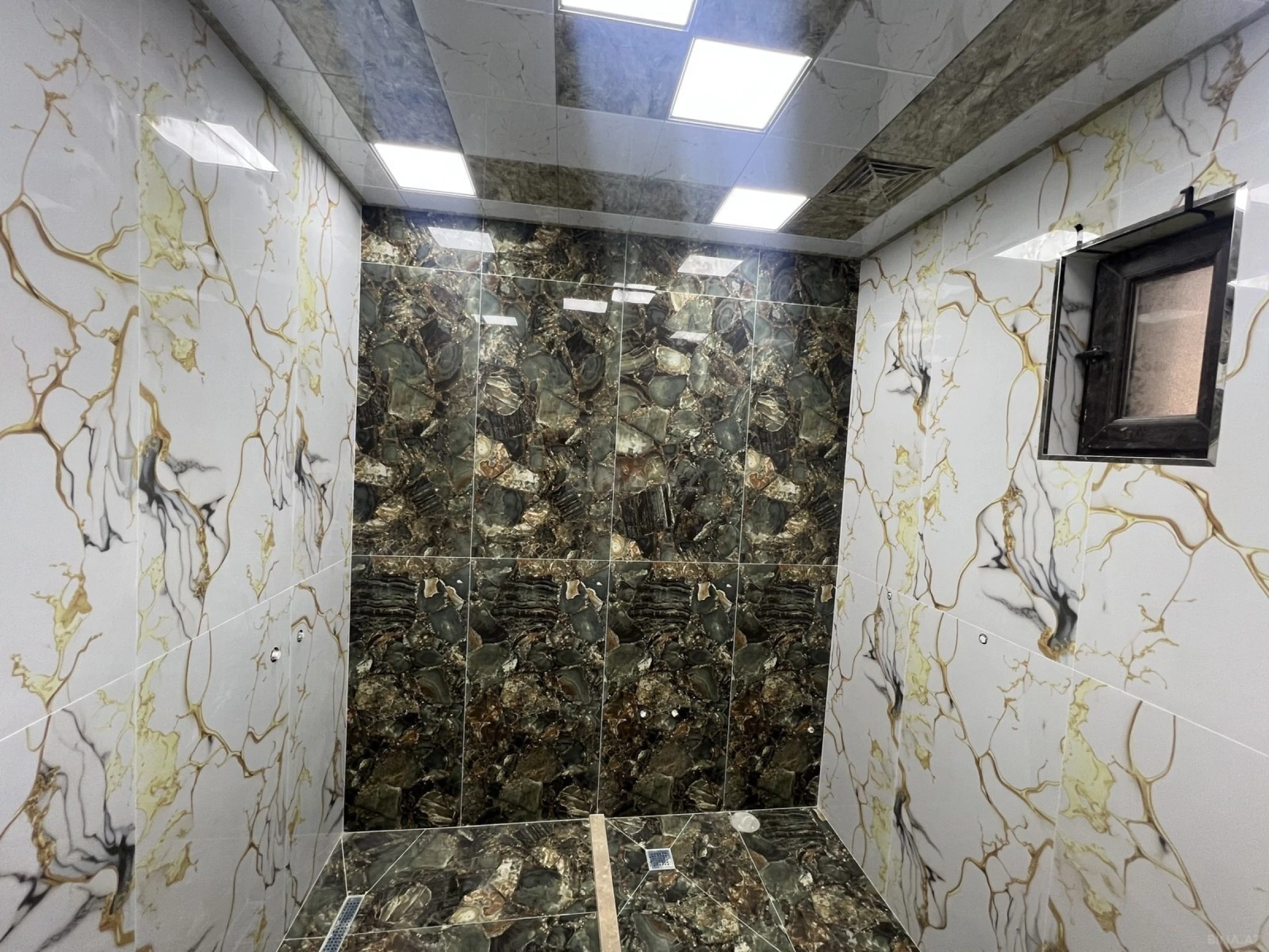 Satılır 6 otaqlı həyət evi 220 m²