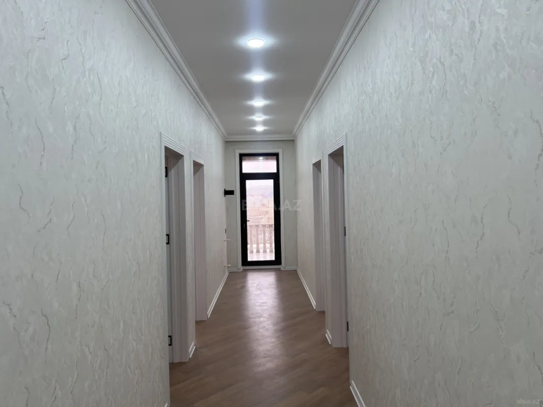 Satılır 6 otaqlı həyət evi 220 m²