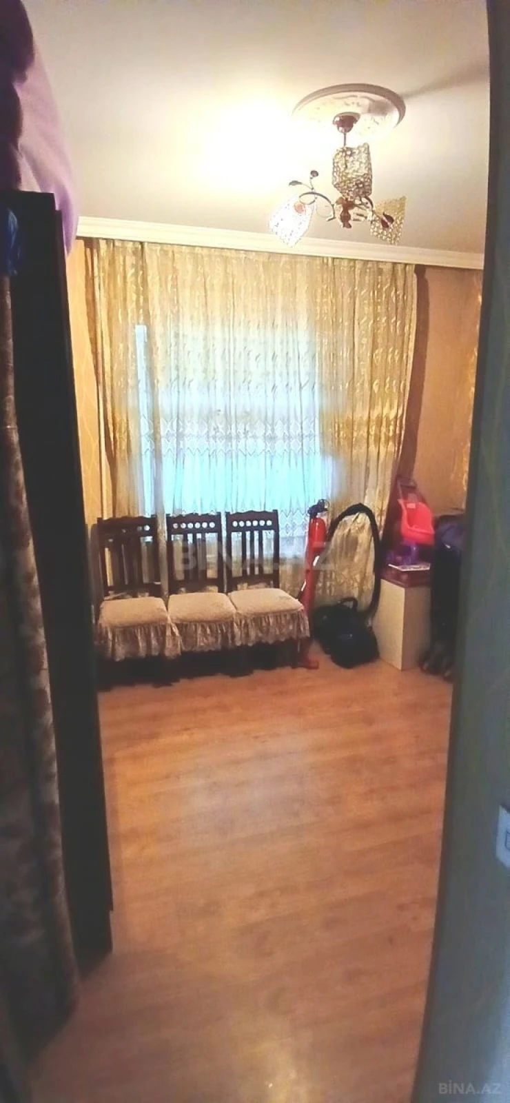 Satılır 5 otaqlı mənzil 100 m²