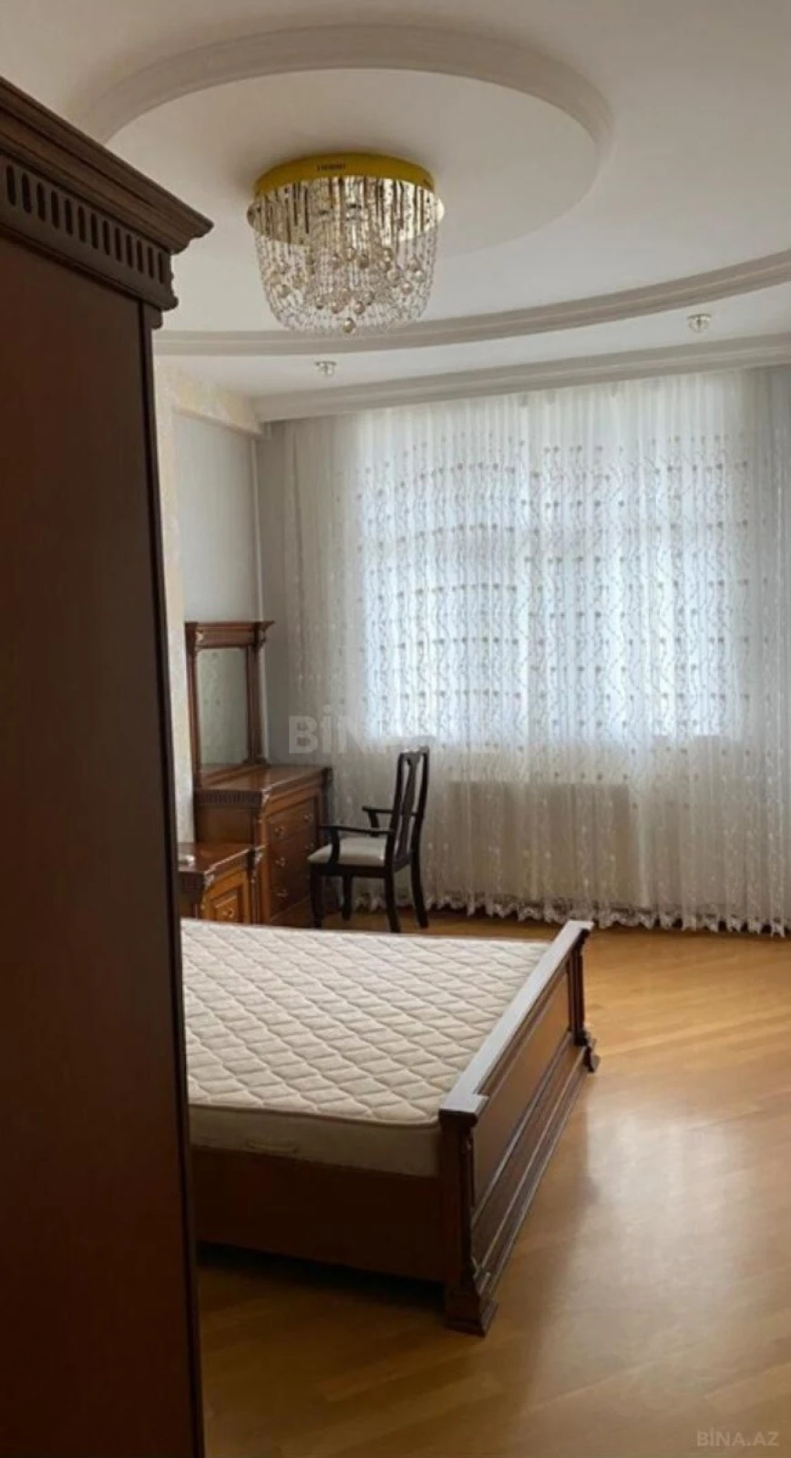 Kirayə verilir 3 otaqlı mənzil 130 m²