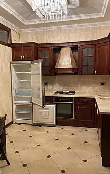 Kirayə verilir 3 otaqlı mənzil 130 m² — Bakı, Nərimanov 3 otaq 130.00 m²