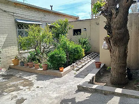 Satılır 5 otaqlı həyət evi 300 m² — Bakı, 8-ci mikrorayon 5 otaq 300.00 m²