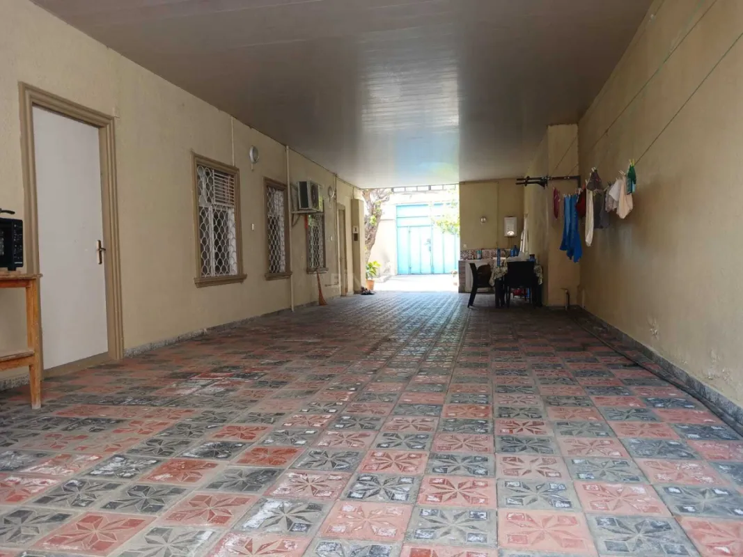 Satılır 5 otaqlı həyət evi 300 m²