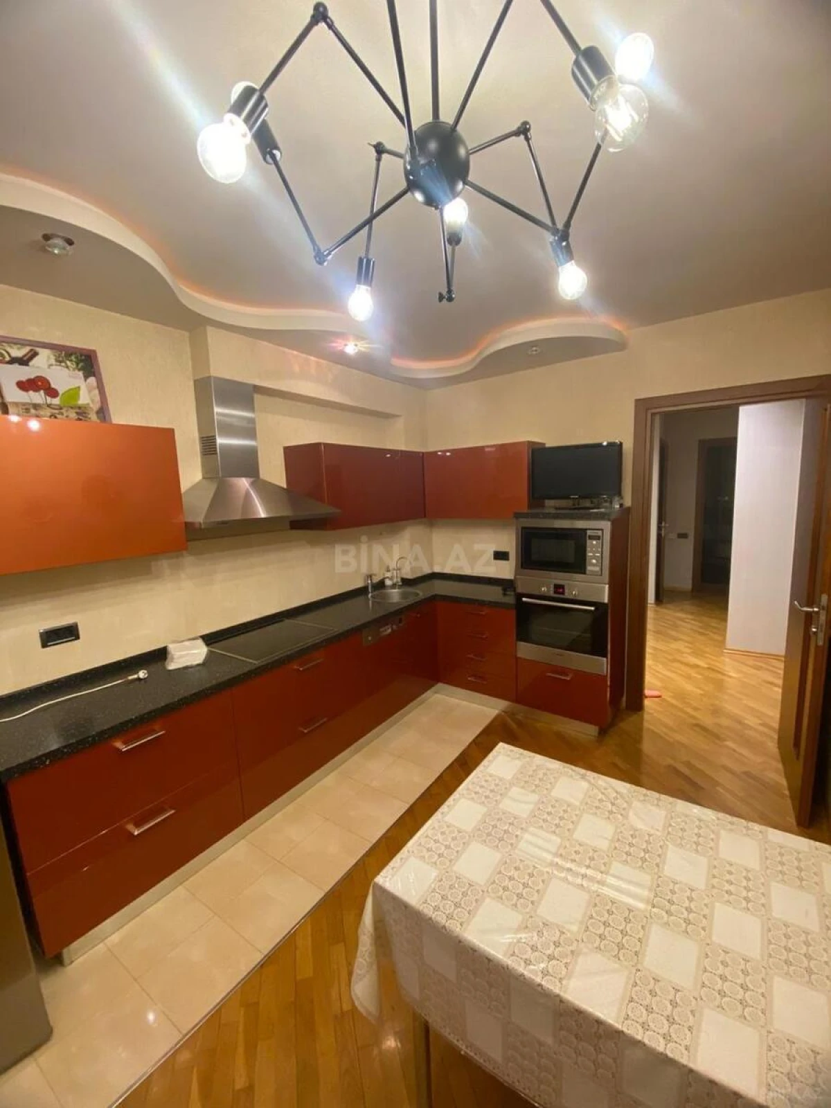 Satılır 3 otaqlı mənzil 110 m²