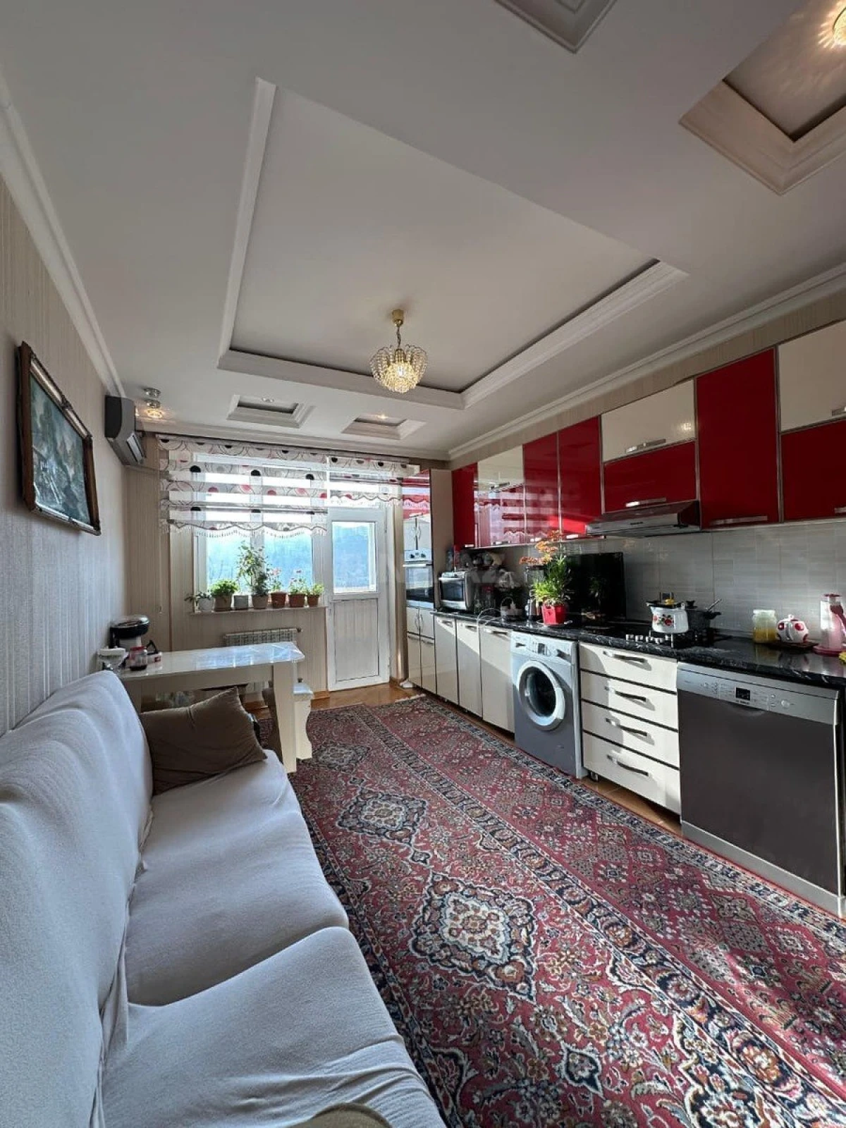 Satılır 2 otaqlı mənzil 100 m²