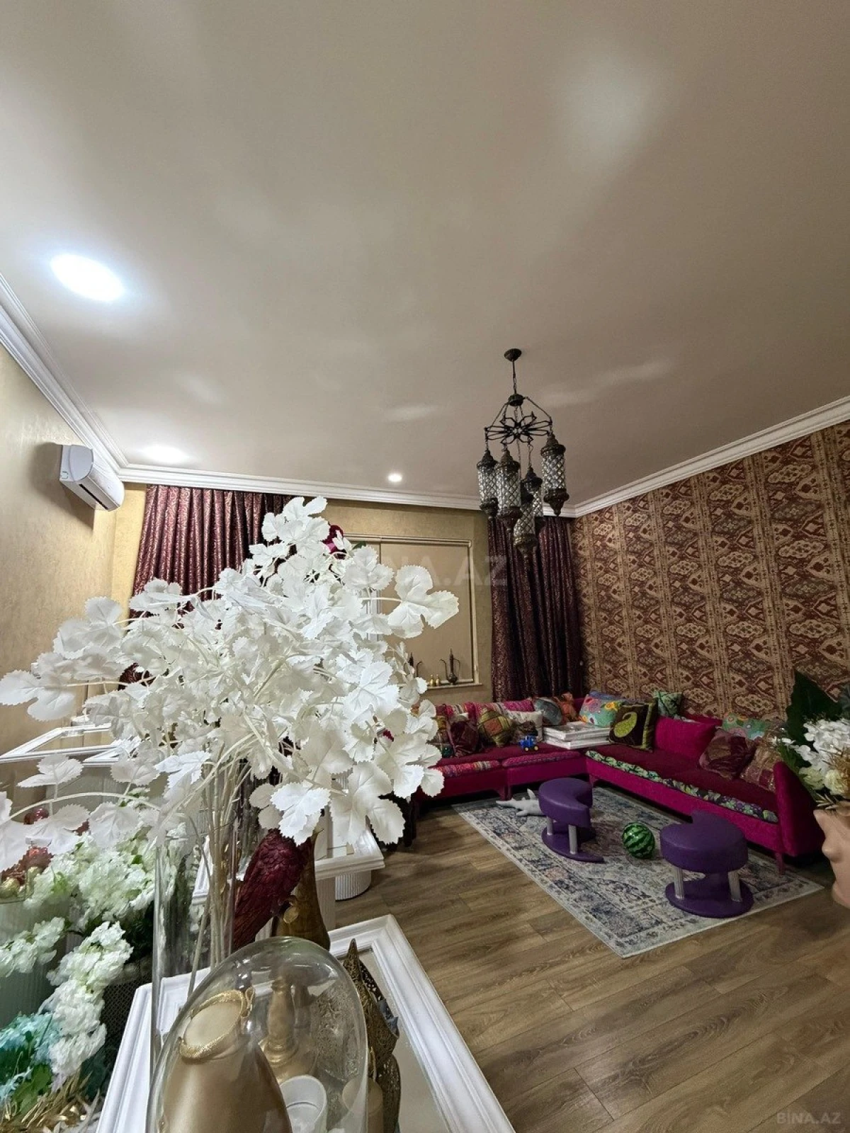 Satılır 4 otaqlı mənzil 157 m²