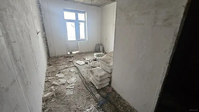 Satılır 3 otaqlı mənzil 155 m²