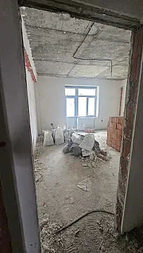 Satılır 3 otaqlı mənzil 155 m²