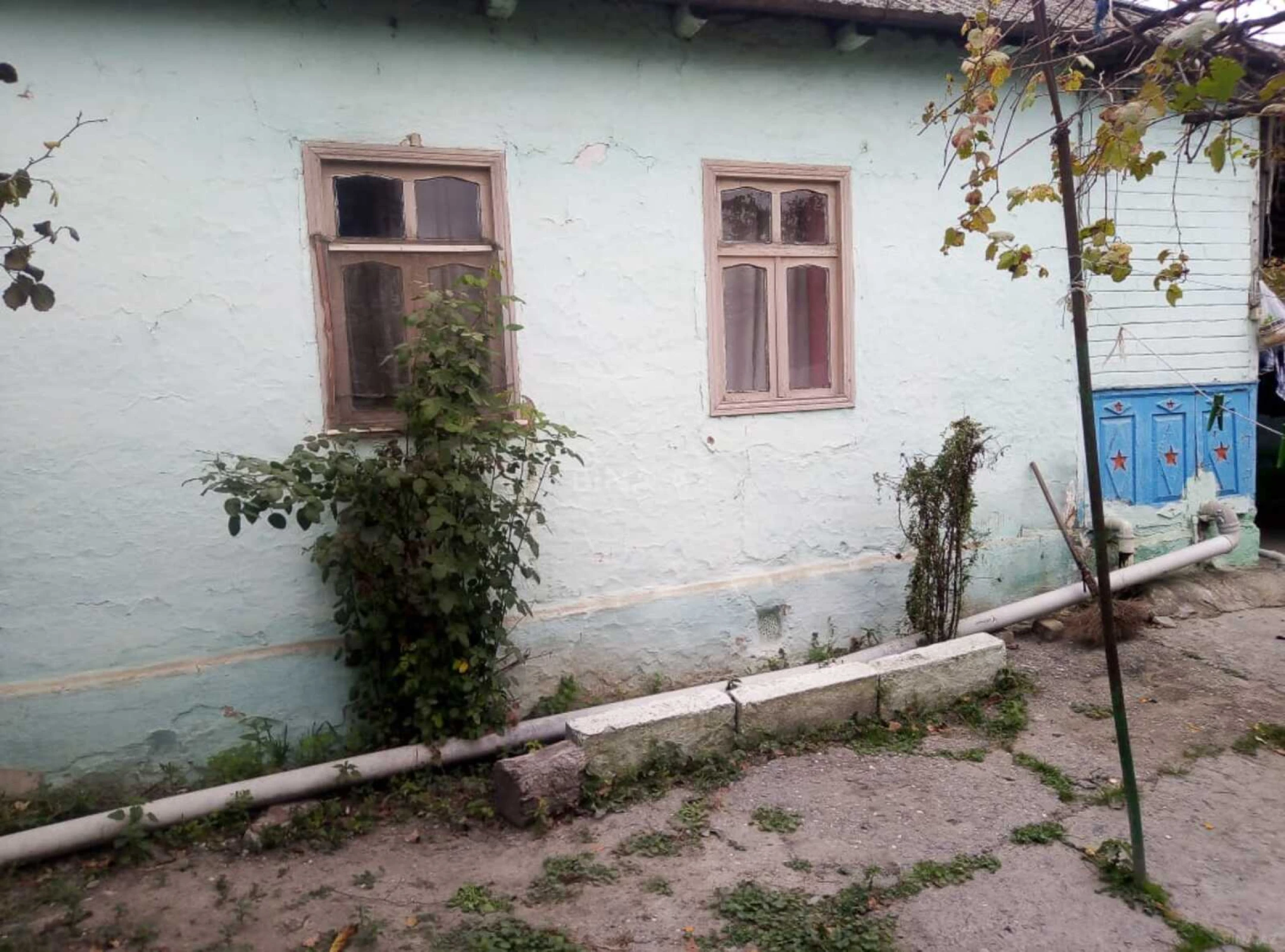 Satılır 3 otaqlı həyət evi 600 m²