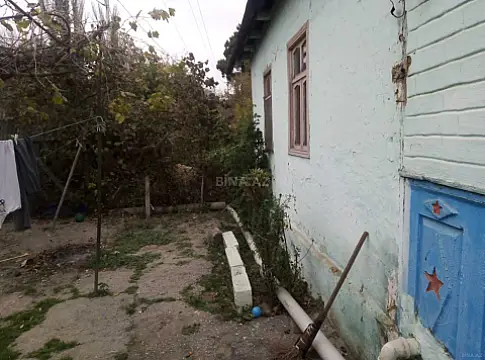 Satılır 3 otaqlı həyət evi 600 m²