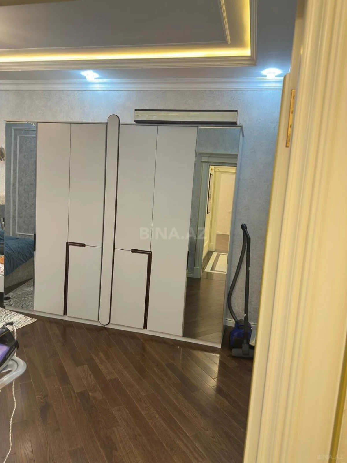 Kirayə verilir 2 otaqlı mənzil 96 m²