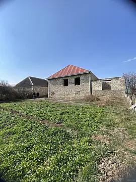 Satılır 9 otaqlı həyət evi 450 m²