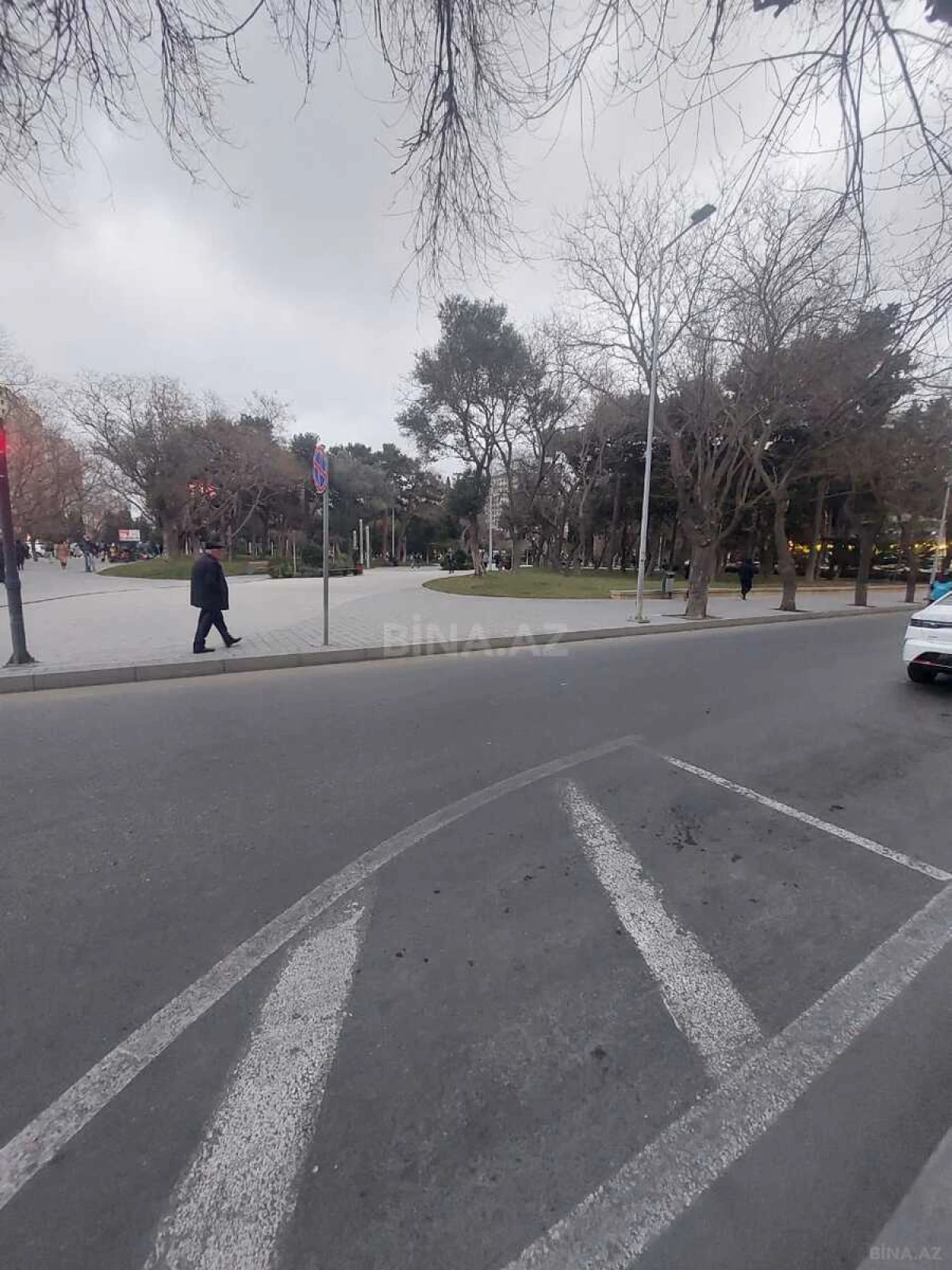 Kirayə verilir 2 otaqlı ofis 56 m²