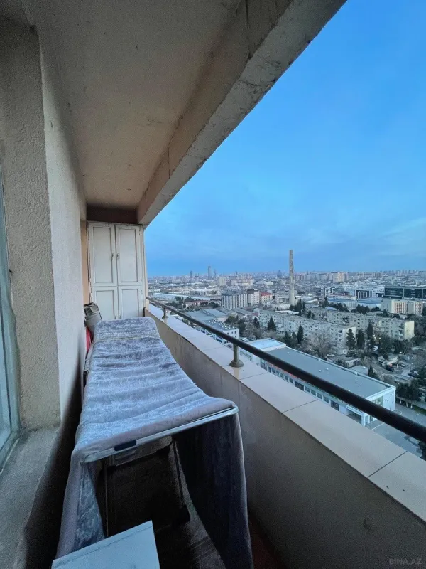 Satılır 3 otaqlı mənzil 125 m²