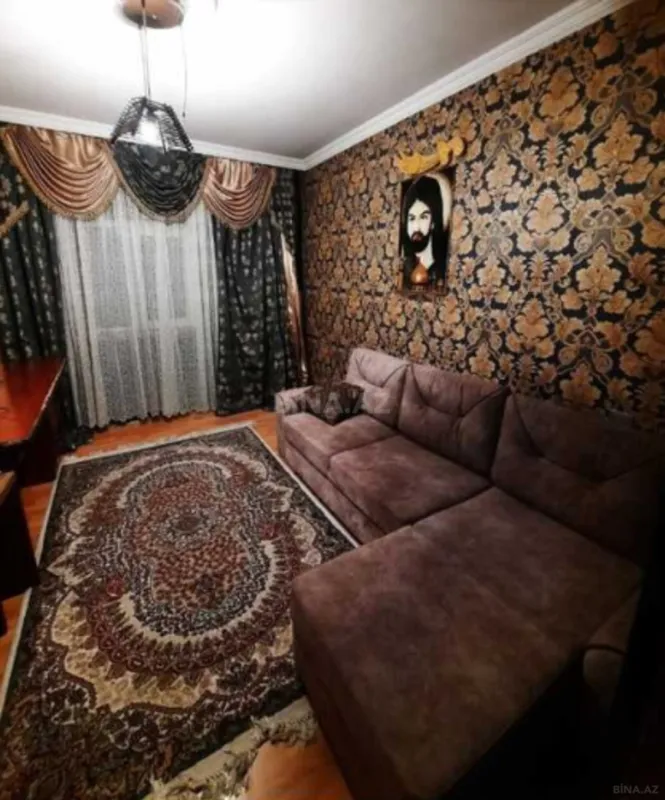 Satılır 5 otaqlı mənzil 100 m²