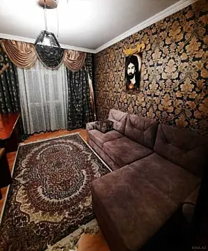 Satılır 5 otaqlı mənzil 100 m²