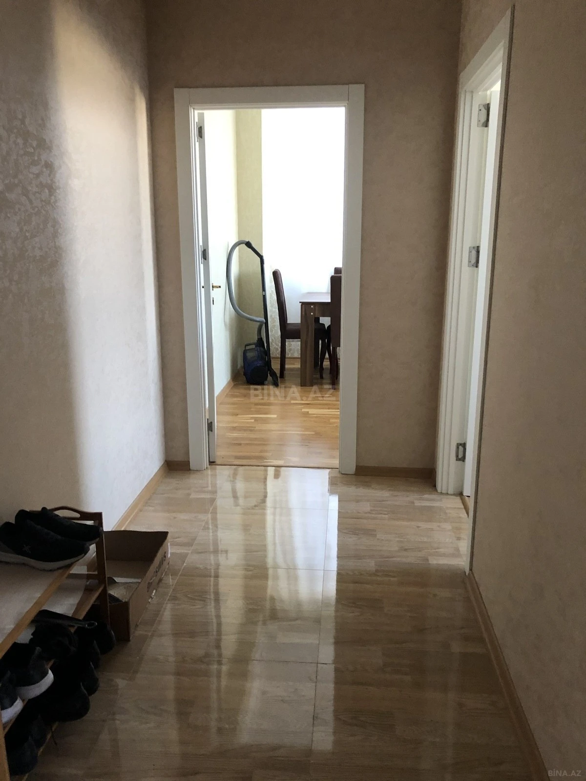 Satılır 2 otaqlı mənzil 61 m²