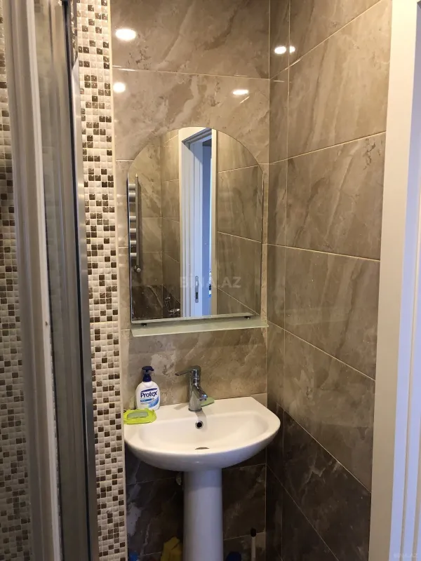 Satılır 2 otaqlı mənzil 61 m²