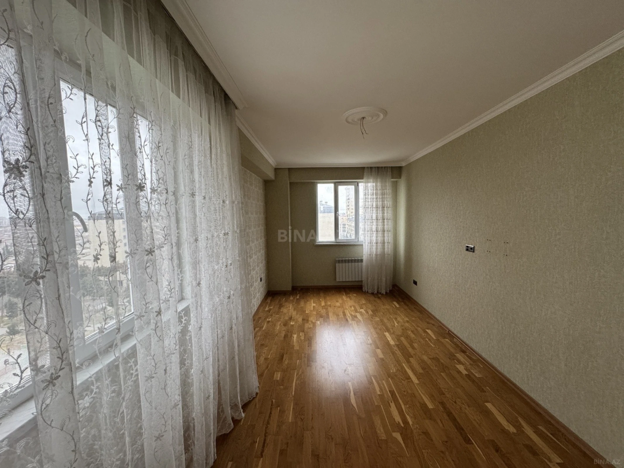 Satılır 2 otaqlı mənzil 61 m²