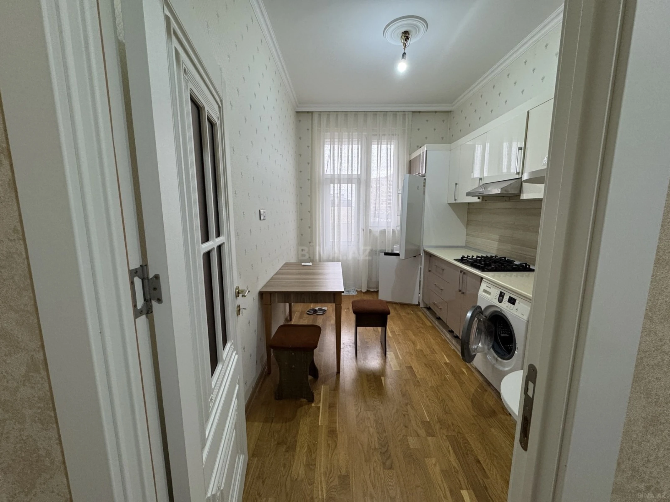 Satılır 2 otaqlı mənzil 61 m²