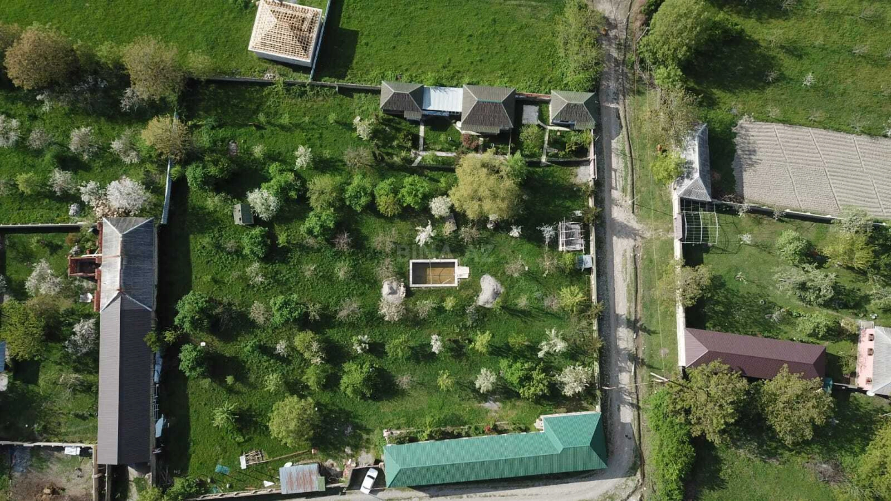 Satılır torpaq sahəsi 10 m²