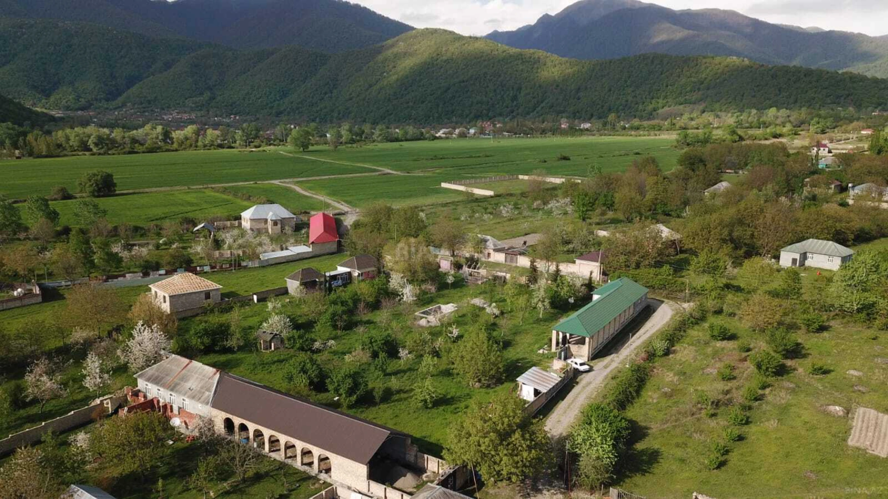 Satılır torpaq sahəsi 10 m²