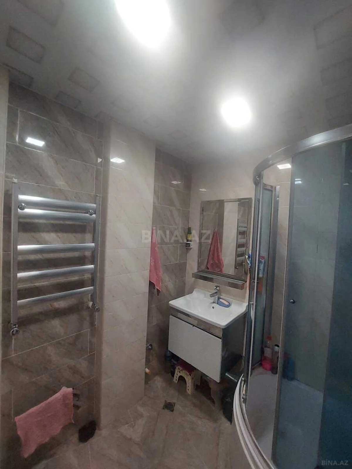 Satılır 2 otaqlı mənzil 71 m²