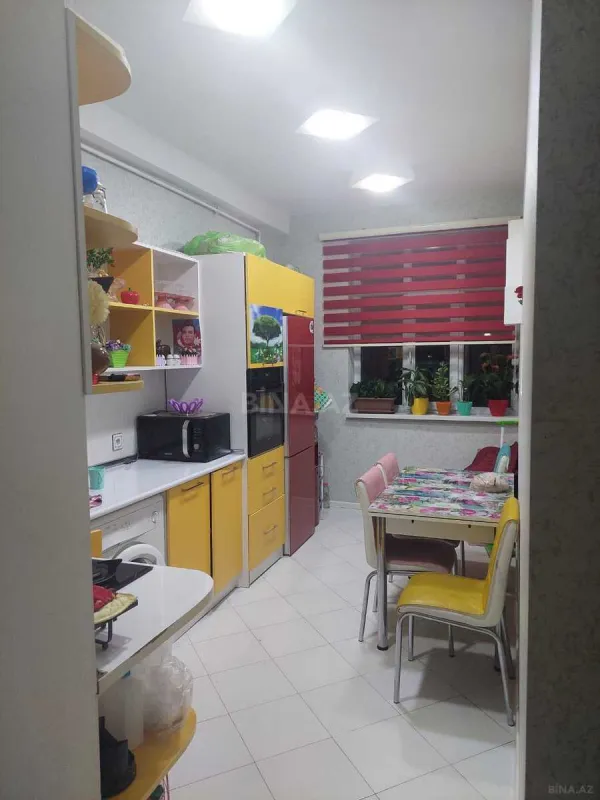 Satılır 2 otaqlı mənzil 71 m²