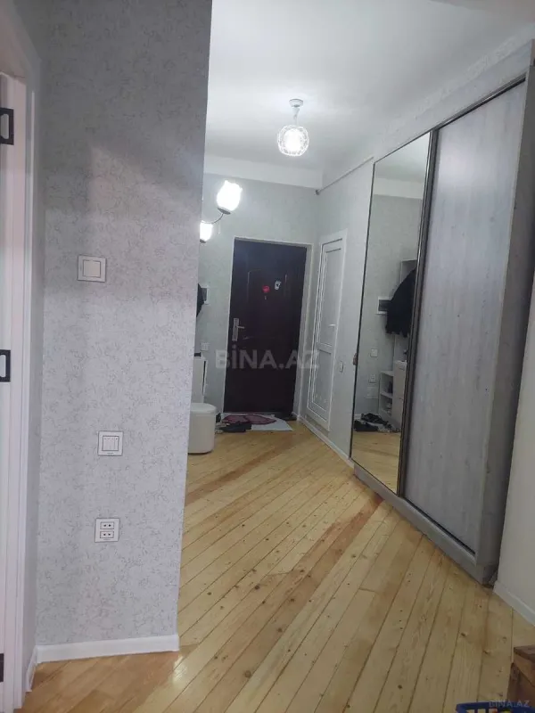 Satılır 2 otaqlı mənzil 71 m²